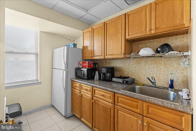 94 E BROWNING RD, Bellmawr, NJ 08031