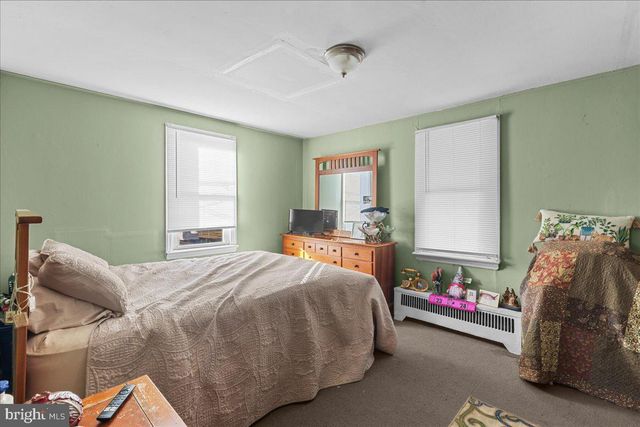 94 E BROWNING RD, Bellmawr, NJ 08031