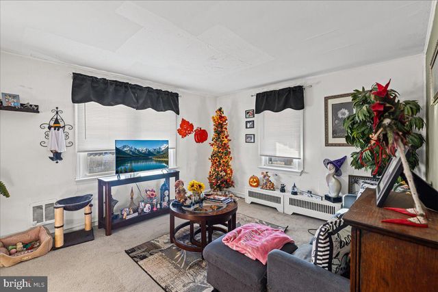 94 E BROWNING RD, Bellmawr, NJ 08031
