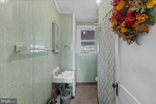 94 E BROWNING RD, Bellmawr, NJ 08031