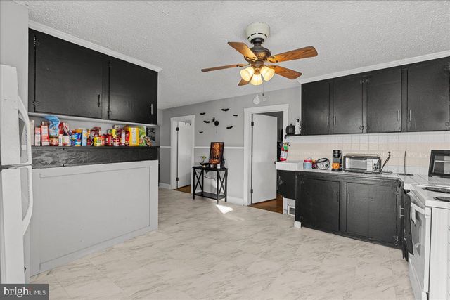 94 E BROWNING RD, Bellmawr, NJ 08031