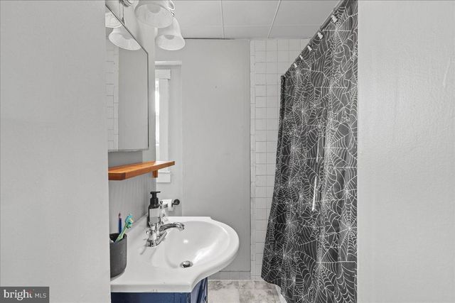 94 E BROWNING RD, Bellmawr, NJ 08031
