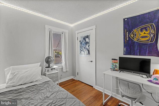94 E BROWNING RD, Bellmawr, NJ 08031