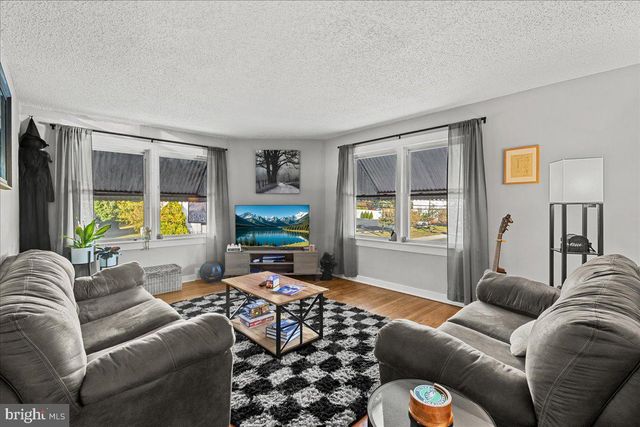 94 E BROWNING RD, Bellmawr, NJ 08031