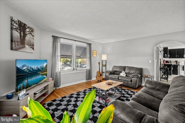94 E BROWNING RD, Bellmawr, NJ 08031