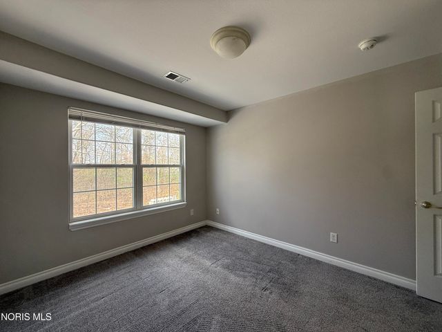 6409 Triple Crown Lane, Toledo, OH 43615