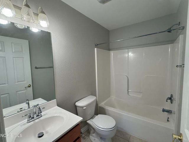 6409 Triple Crown Lane, Toledo, OH 43615