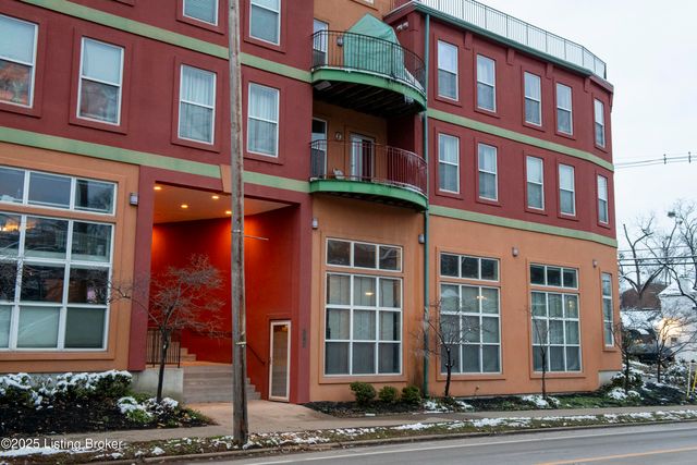 2415 Brownsboro Rd, Louisville, KY 40206