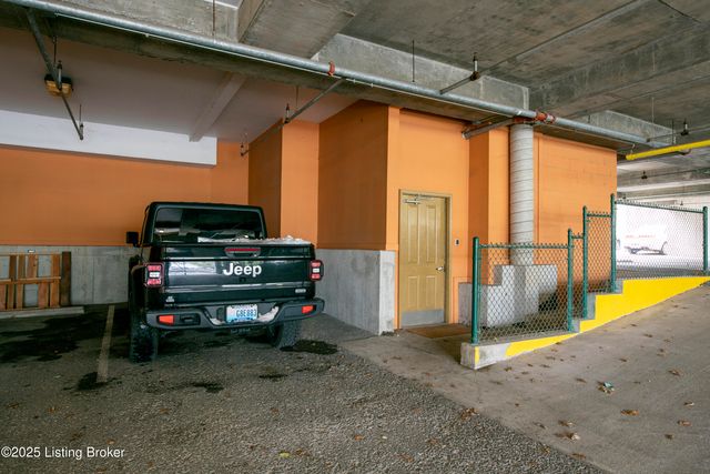 2415 Brownsboro Rd, Louisville, KY 40206