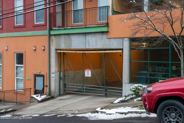 2415 Brownsboro Rd, Louisville, KY 40206