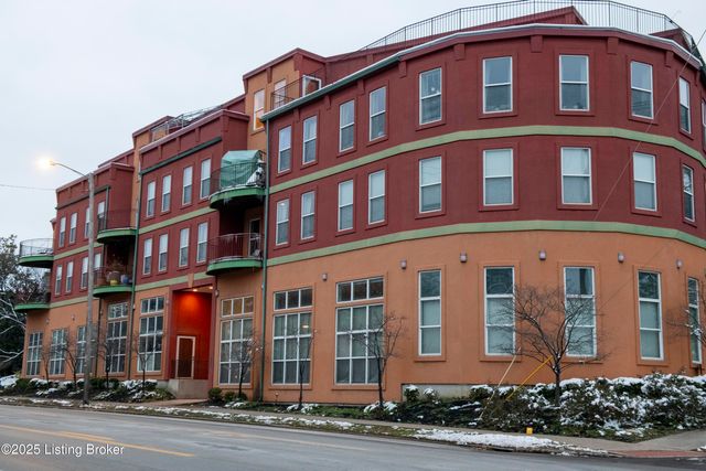 2415 Brownsboro Rd, Louisville, KY 40206