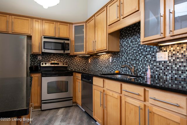 2415 Brownsboro Rd, Louisville, KY 40206