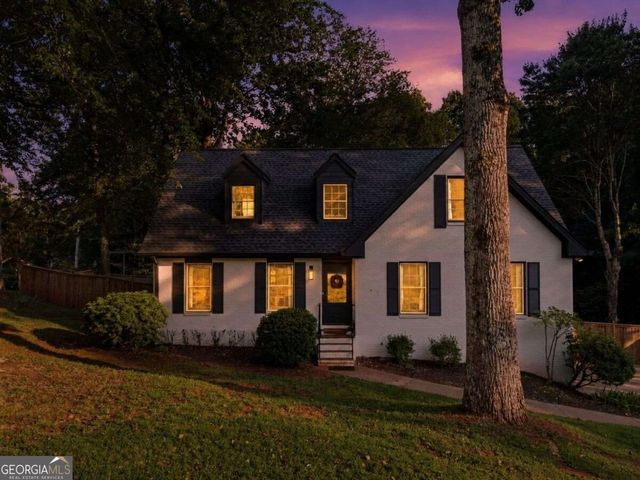 1465 Dallas Circle SW, Marietta, GA 30064