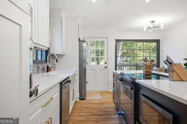 1465 Dallas Circle SW, Marietta, GA 30064