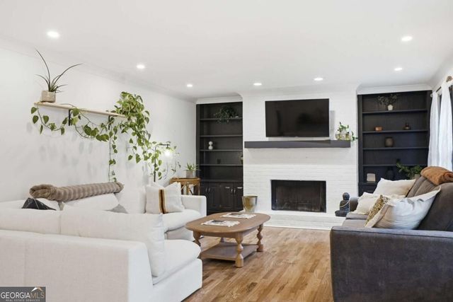 1465 Dallas Circle SW, Marietta, GA 30064