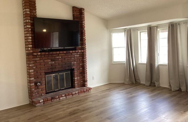 1518 E Ave J 12, Lancaster, CA 93535