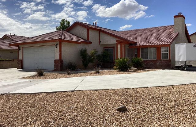 1518 E Ave J 12, Lancaster, CA 93535