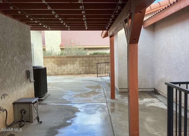 1518 E Ave J 12, Lancaster, CA 93535