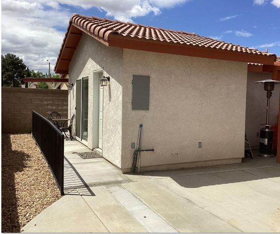 1518 E Ave J 12, Lancaster, CA 93535