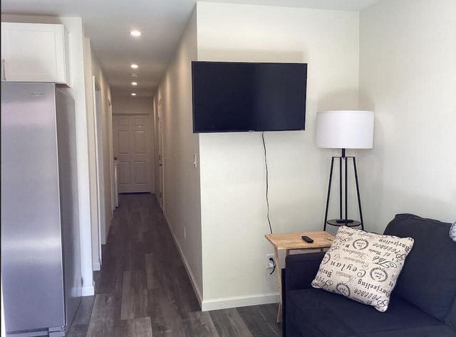 1518 E Ave J 12, Lancaster, CA 93535