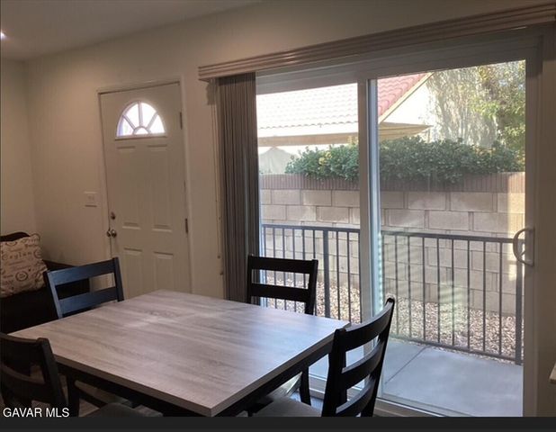 1518 E Ave J 12, Lancaster, CA 93535