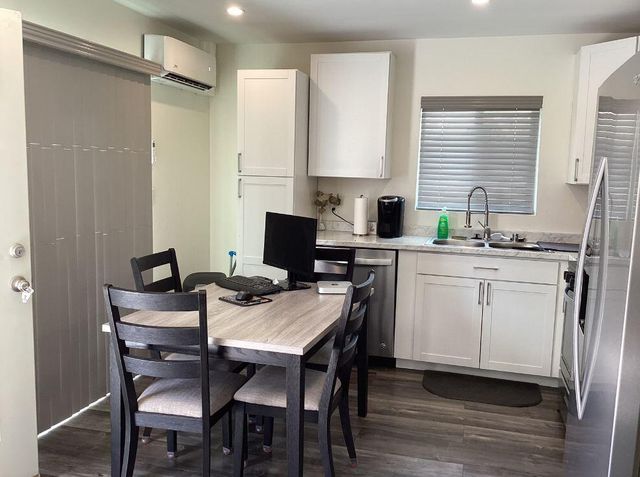 1518 E Ave J 12, Lancaster, CA 93535