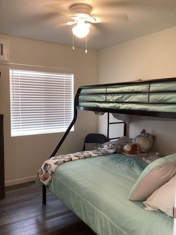 1518 E Ave J 12, Lancaster, CA 93535