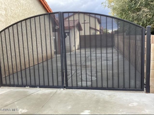 1518 E Ave J 12, Lancaster, CA 93535