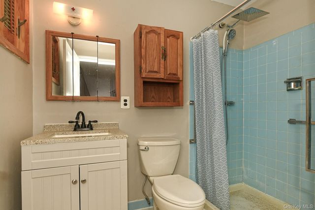 195 Mohawk Street, Ronkonkoma, NY 11779