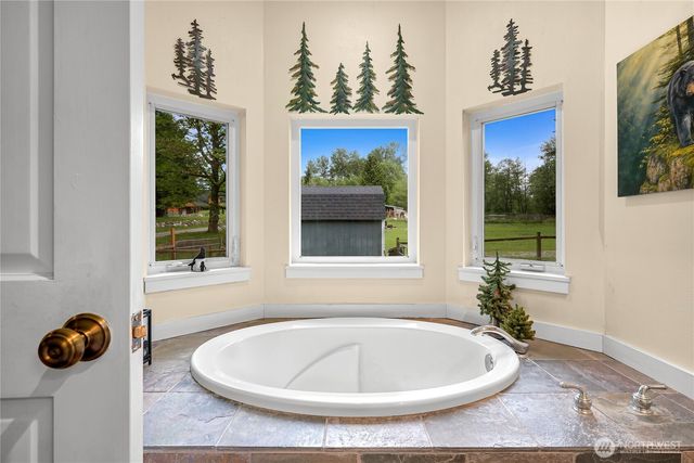 9954 Peace Road, Blaine, WA 98230
