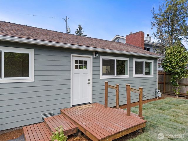 7056 S 128th Street, Seattle, WA 98178