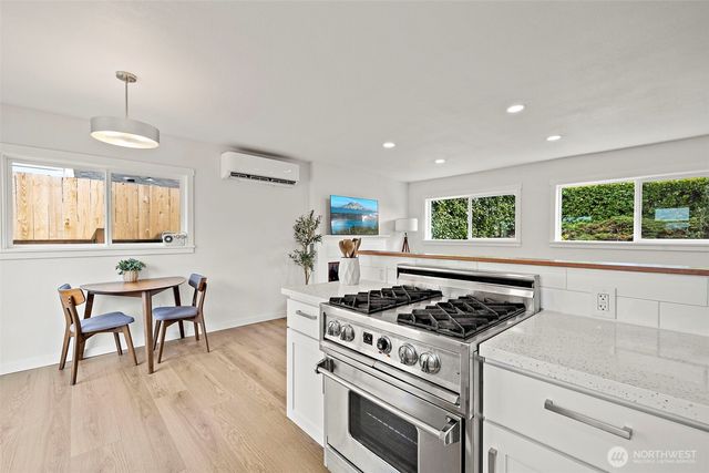 7056 S 128th Street, Seattle, WA 98178