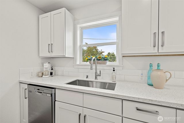 7056 S 128th Street, Seattle, WA 98178