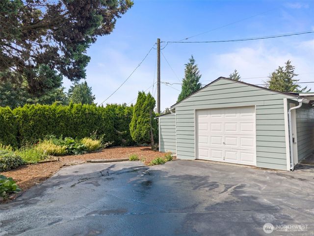 7056 S 128th Street, Seattle, WA 98178