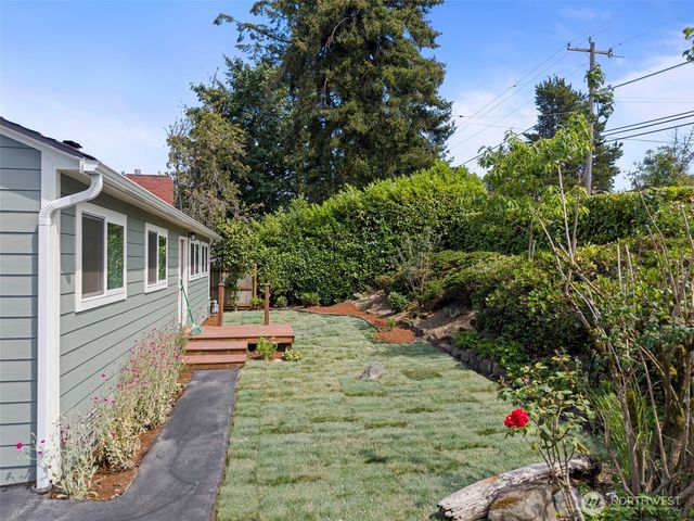 7056 S 128th Street, Seattle, WA 98178