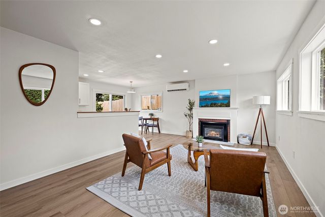 7056 S 128th Street, Seattle, WA 98178