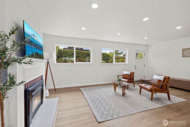 7056 S 128th Street, Seattle, WA 98178