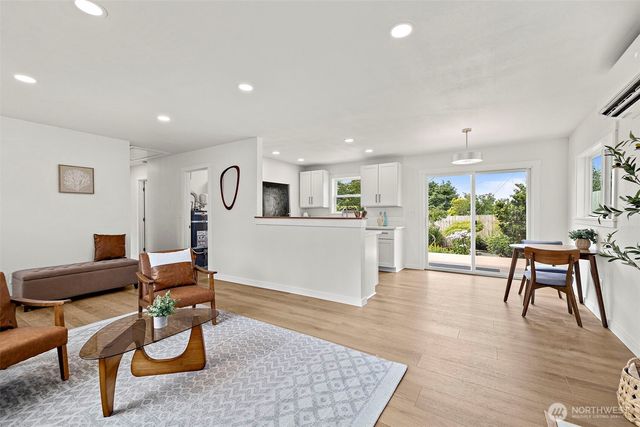 7056 S 128th Street, Seattle, WA 98178