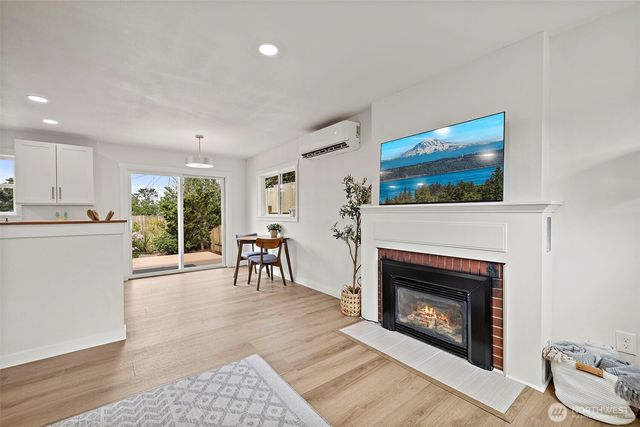 7056 S 128th Street, Seattle, WA 98178