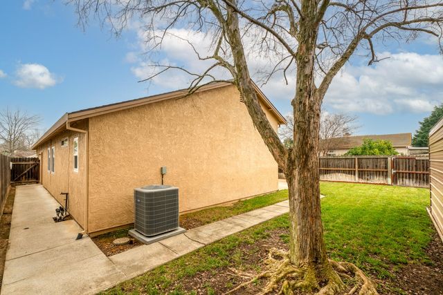 8644 Travary Way, Antelope, CA 95843