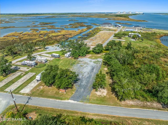 111 Alphonse Road, Hackberry, LA 70645