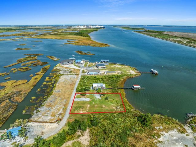 111 Alphonse Road, Hackberry, LA 70645