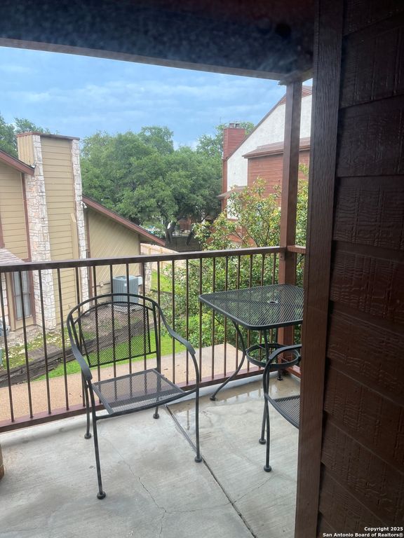 10527 Perrin Beitel Rd Apt E209, San Antonio, TX 78217