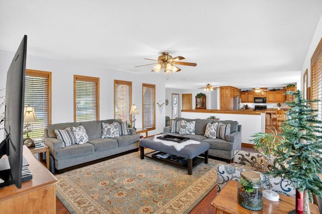 1496 State Highway Y, Galena, MO 65656