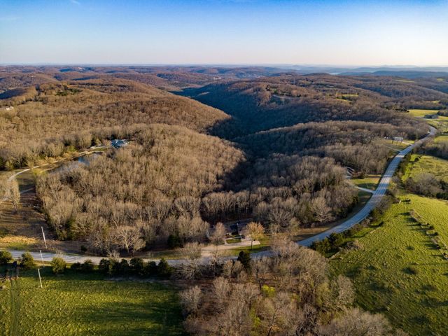 1496 State Highway Y, Galena, MO 65656