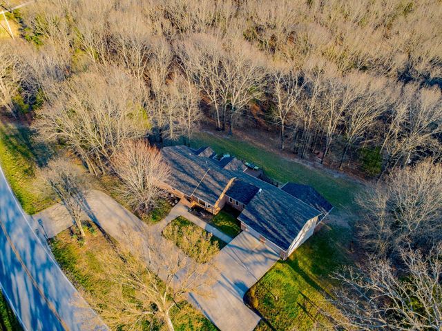 1496 State Highway Y, Galena, MO 65656