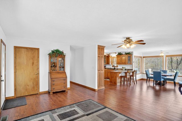 1496 State Highway Y, Galena, MO 65656