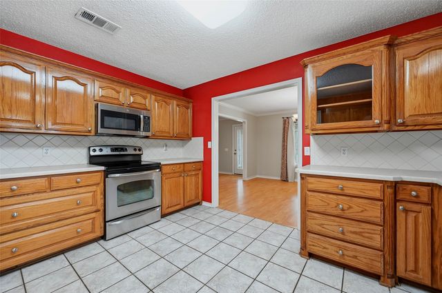 2502 Evelyn Road, Whitesboro, TX 76273