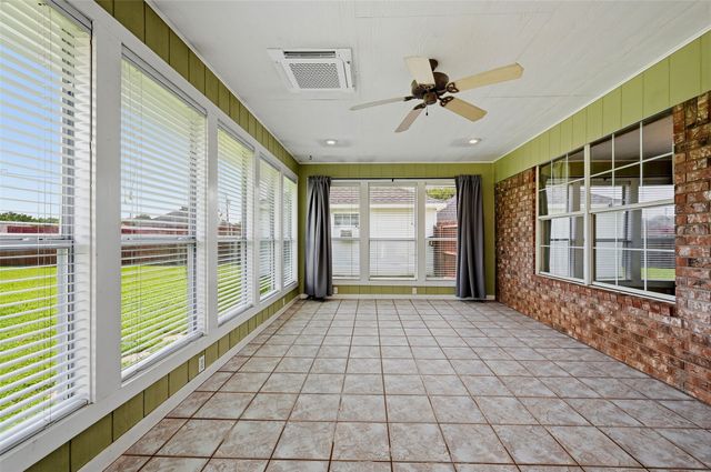 2502 Evelyn Road, Whitesboro, TX 76273
