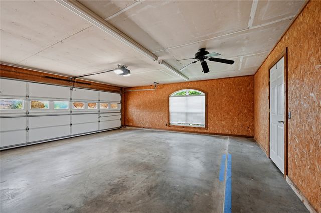 2502 Evelyn Road, Whitesboro, TX 76273